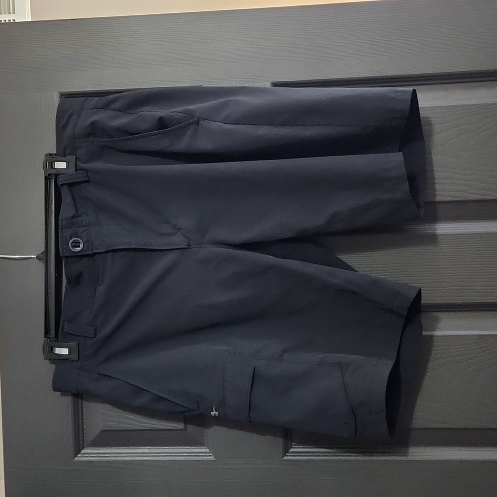 Under Armour black shorts